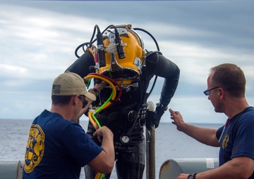 Diving operations, RIMPAC 2014