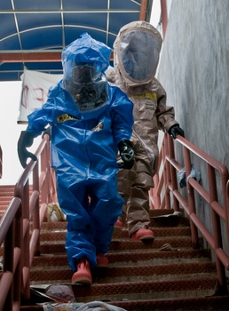 Soldiers train for rescue in HAZMAT conditions
