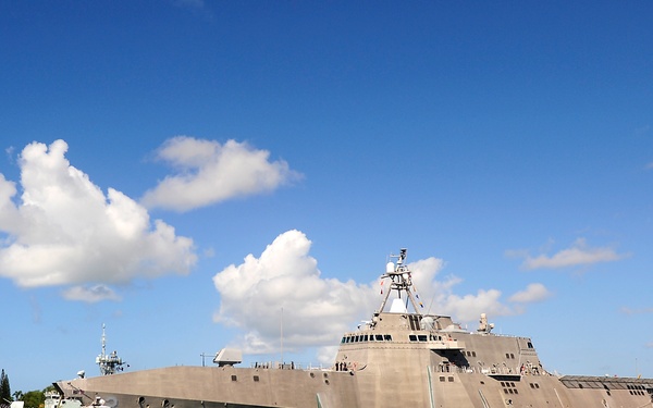 USS Independence returns from the at-sea phase of RIMPAC 2014