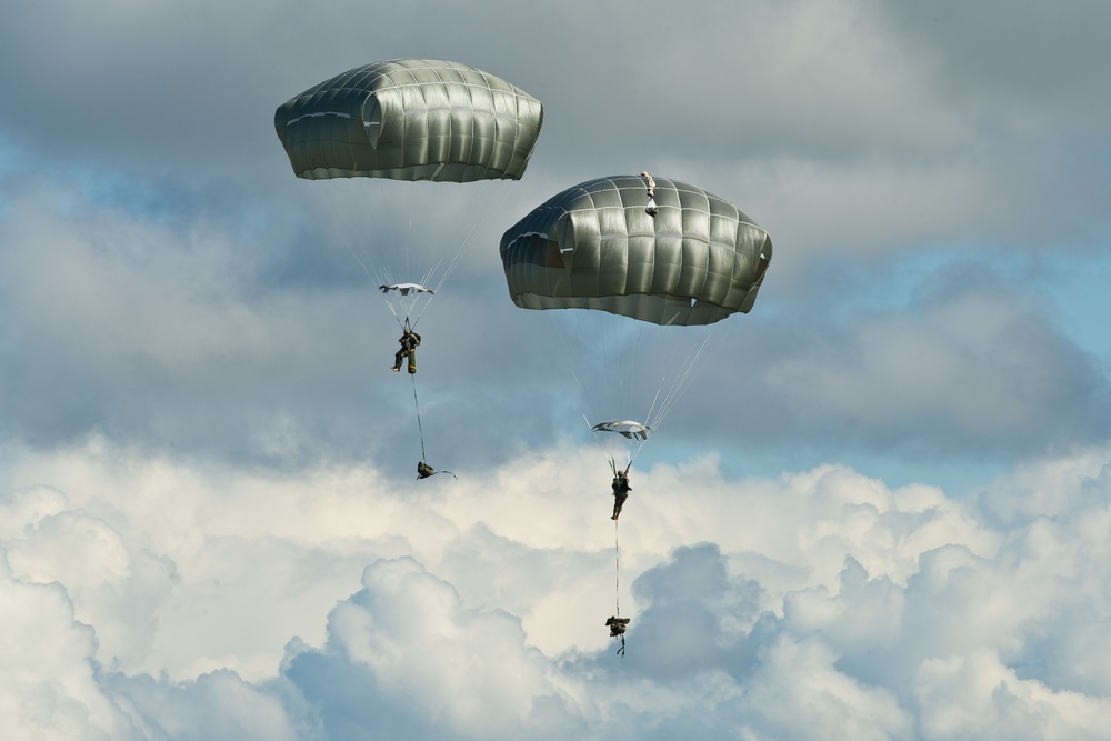 Arctic Thunder Open House 2014