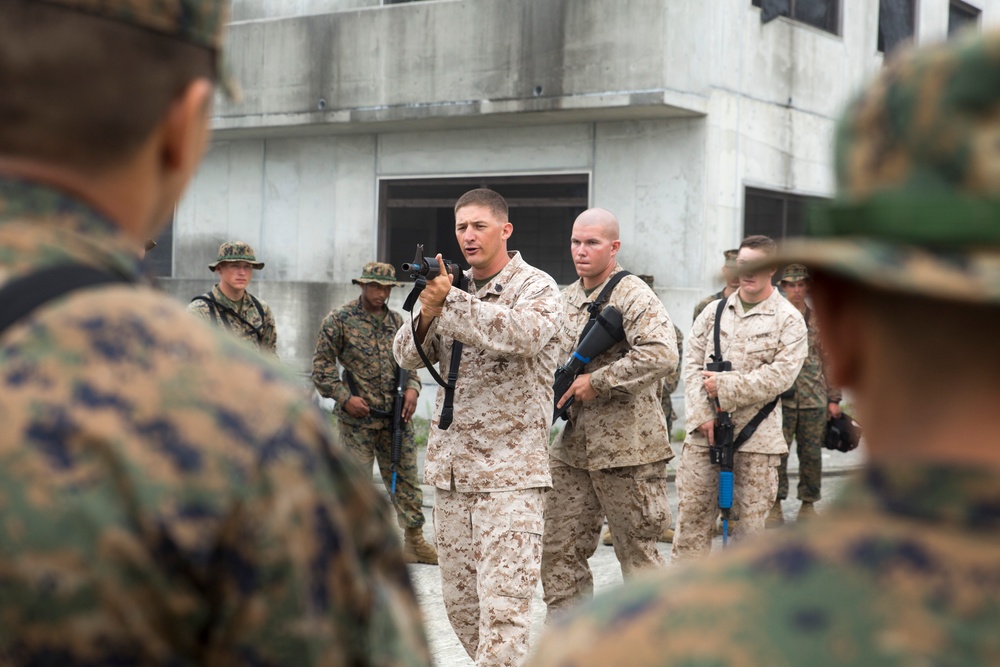 CLC-36 conducts MOUT training at Camp Fuji during Exercise Dragon Fire 2014