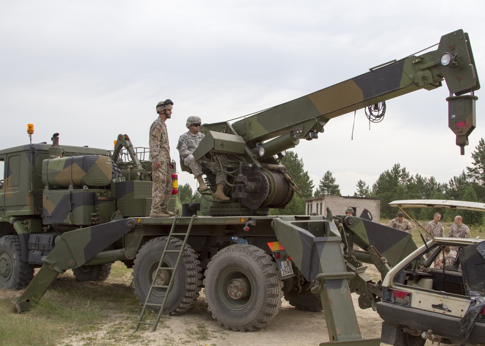 Paratroopers demonstrate recovery operations for Latvian allies