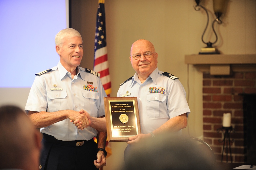 Coast Guard Auxiliarist recognized