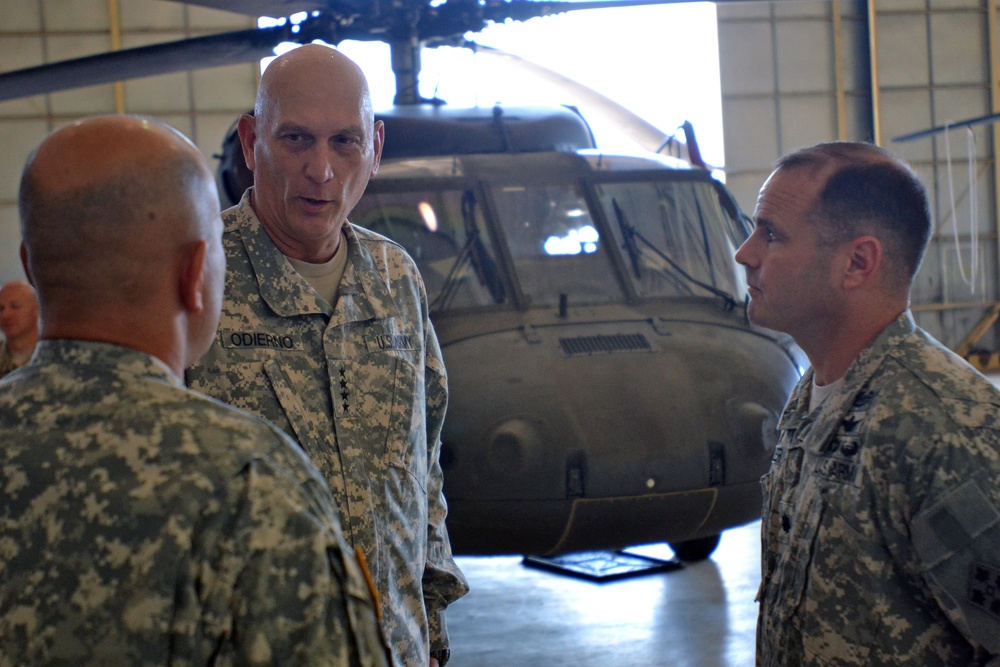 Army chief of staff visits 4th CAB