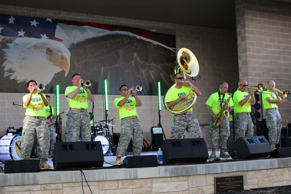 1st Cav band performs around town