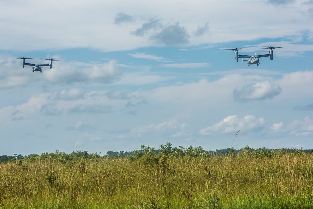 Air Delivery Marines conduct parachute training