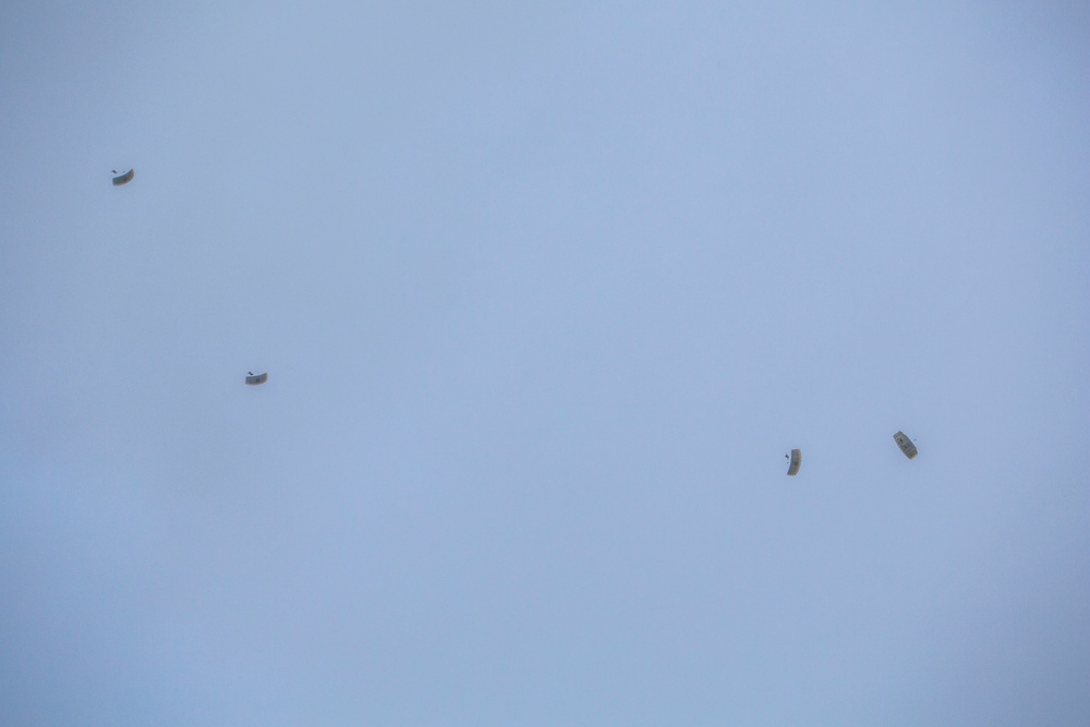 Air Delivery Marines conduct parachute training