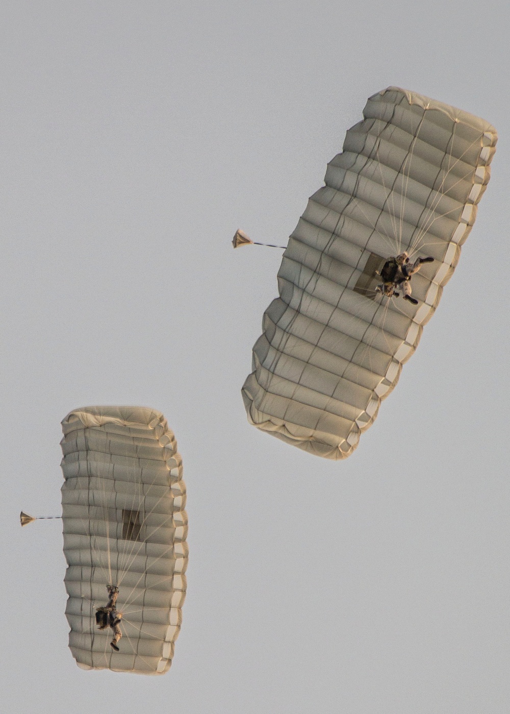 Air Delivery Marines conduct parachute training