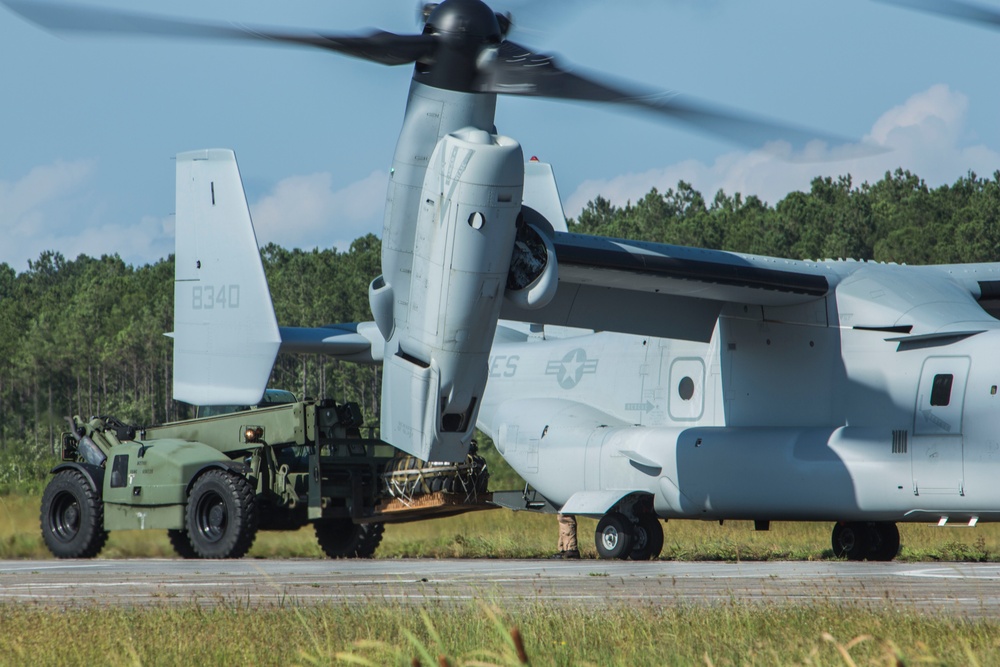 Air Delivery Marines conduct parachute training