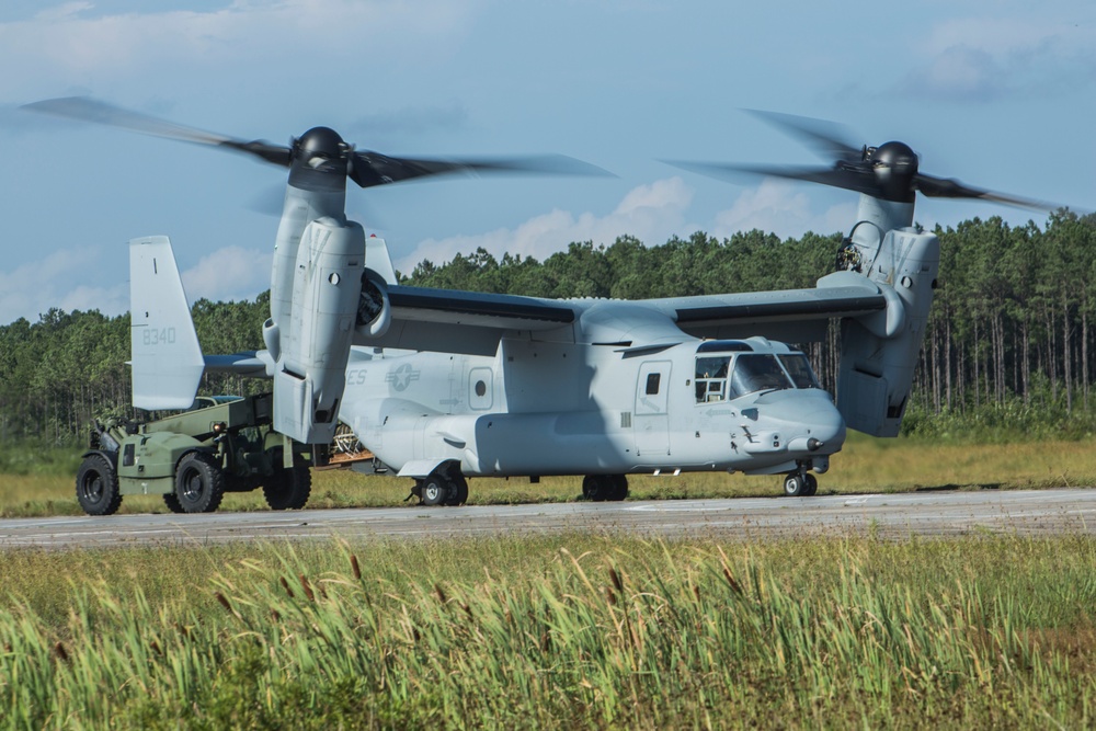 Air Delivery Marines conduct parachute training