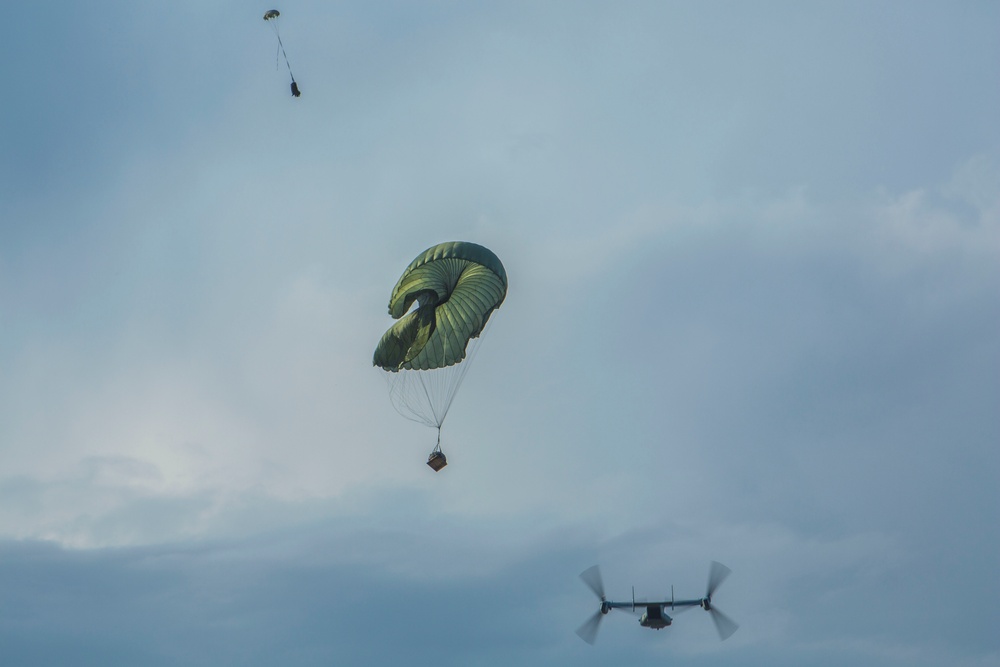 Air Delivery Marines conduct parachute training