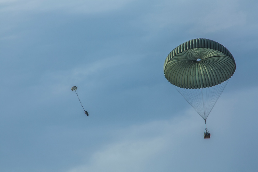 Air Delivery Marines conduct parachute training