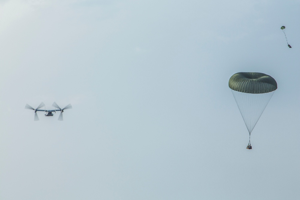 Air Delivery Marines conduct parachute training