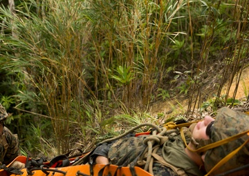 Sailors, airmen endure Jungle Medicine Combat Course
