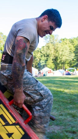 Latvian Soldiers invite US paratroopers to sports competition