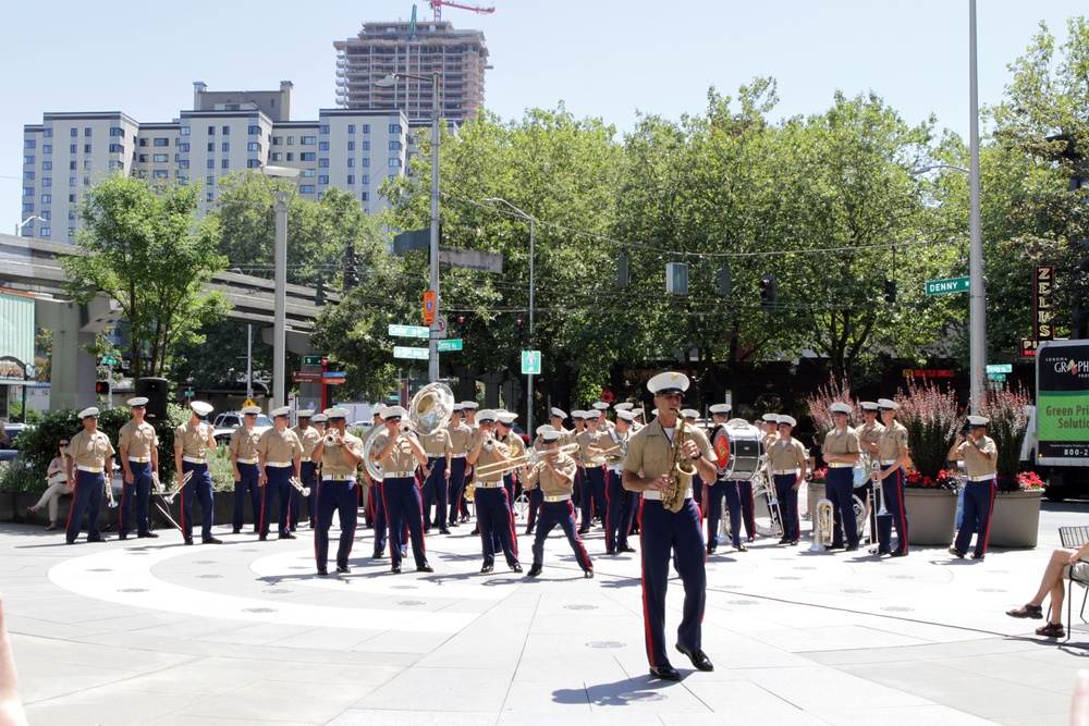 These Marines rock | Marine band performs in Seattle