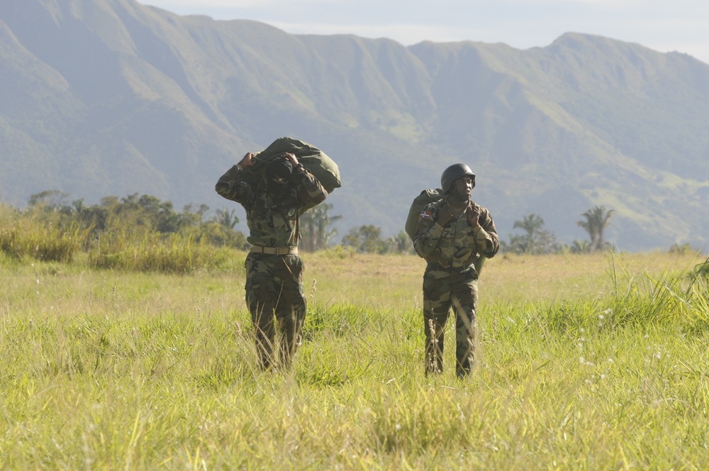 International paratroopers particapte in friendship jump during Fuerzas Comando