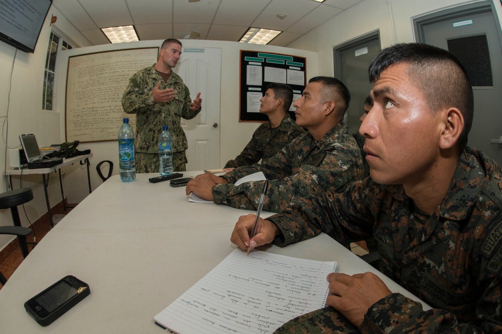 US Navy divers in Guatemala as part of Southern Partnership Station '14
