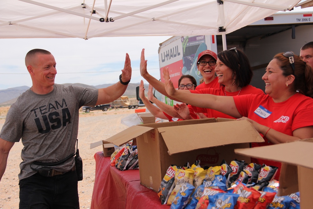 USO El Paso donates lunch to service members