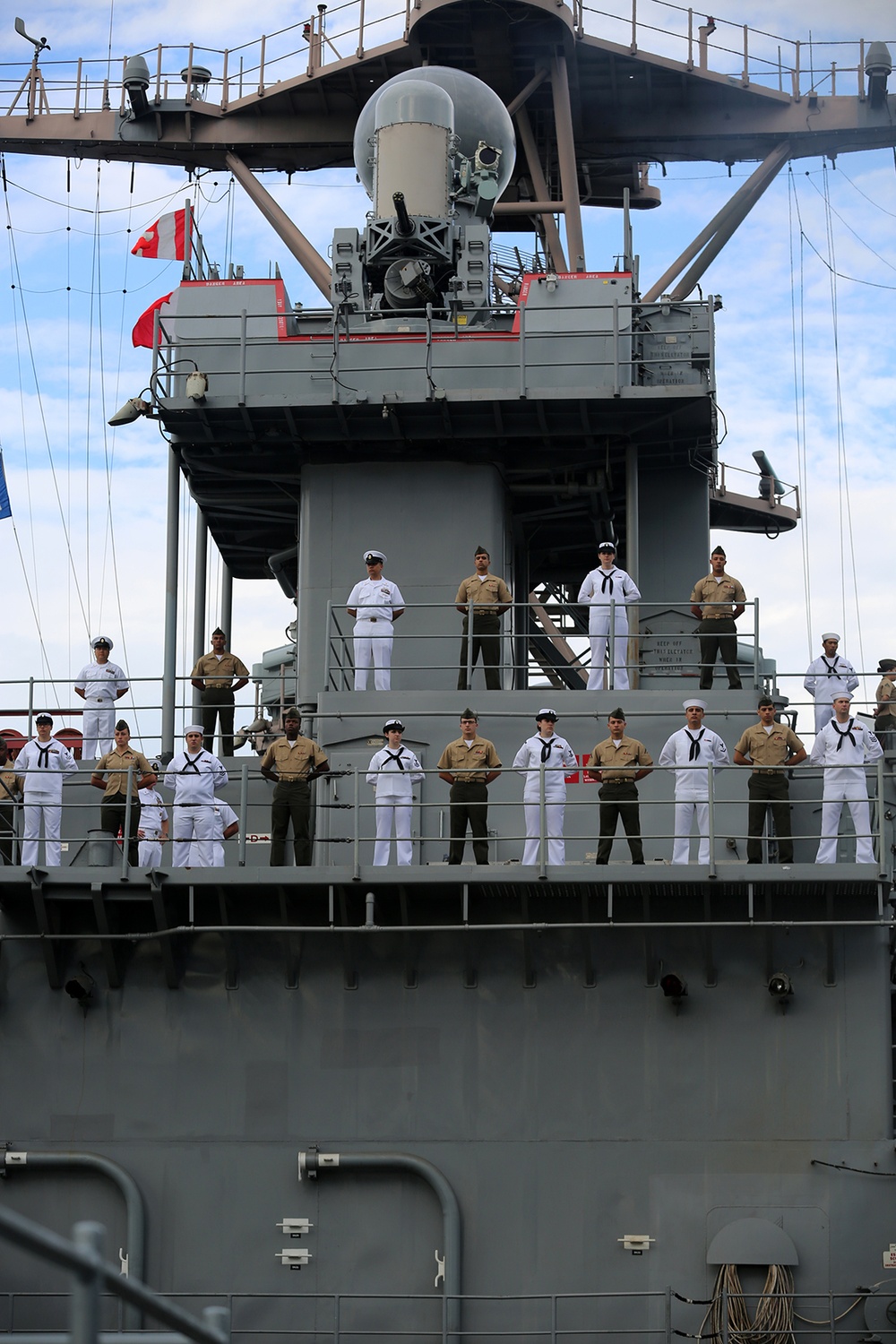 11th MEU sets sail aboard USS Comstock
