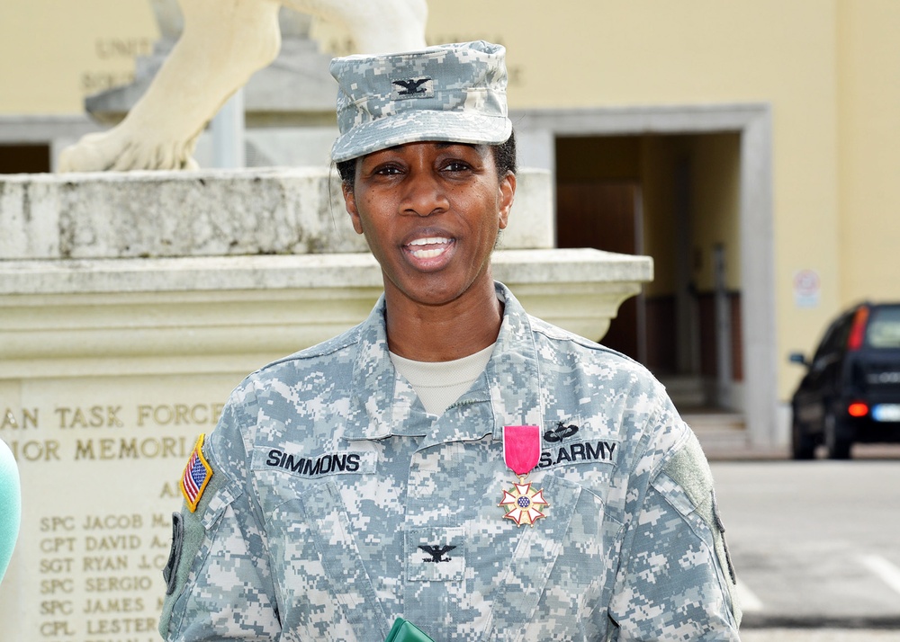 Col. Sara Simmons award ceremony July 31, 2014