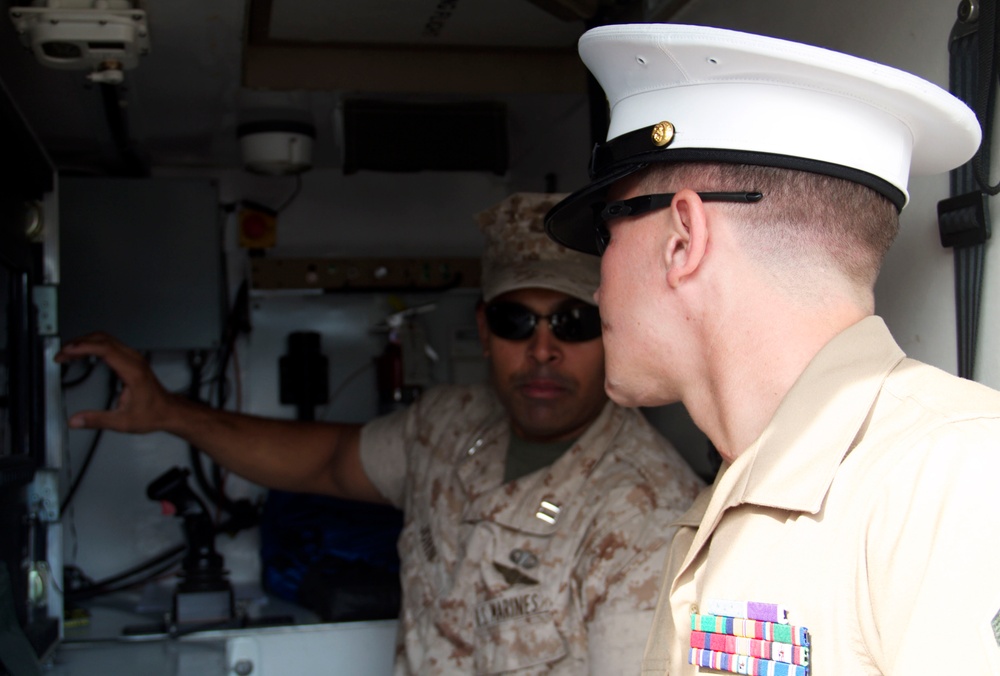 Medal of Honor recipient visits Marine Week Seattle