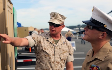 Medal of Honor Recipient visits Marine Week Seattle
