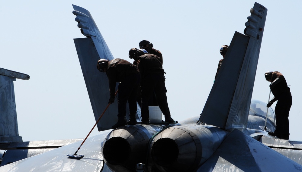 USS George H.W. Bush flight deck operations