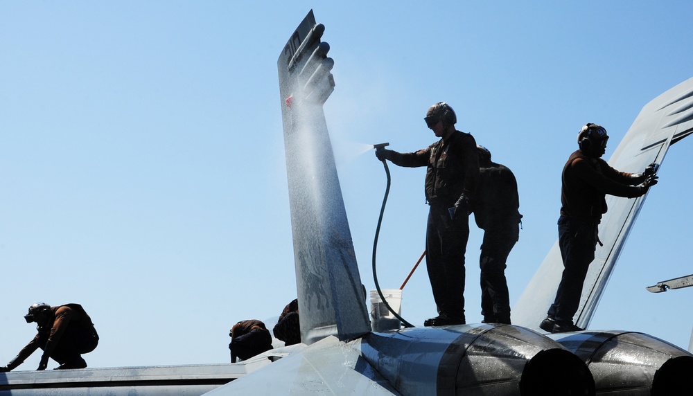 USS George H.W. Bush flight operations