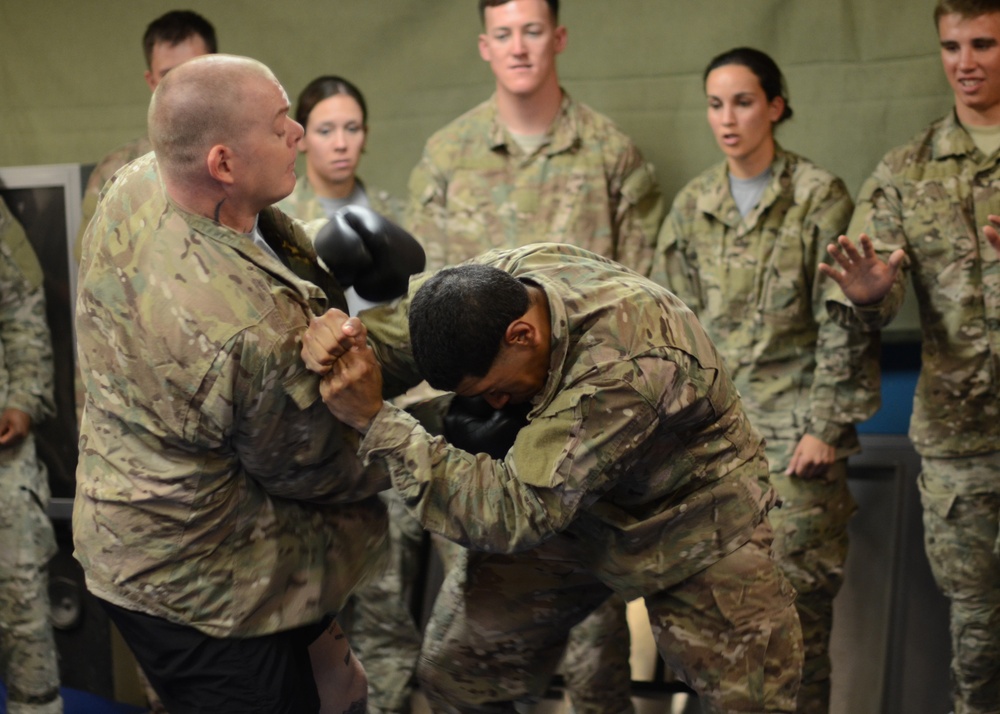 Closing the distance: KAF Soldiers embody warrior ethos during Army Combatives drill