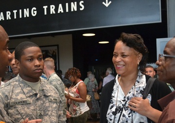 Finance Soldiers deploy to the Middle East