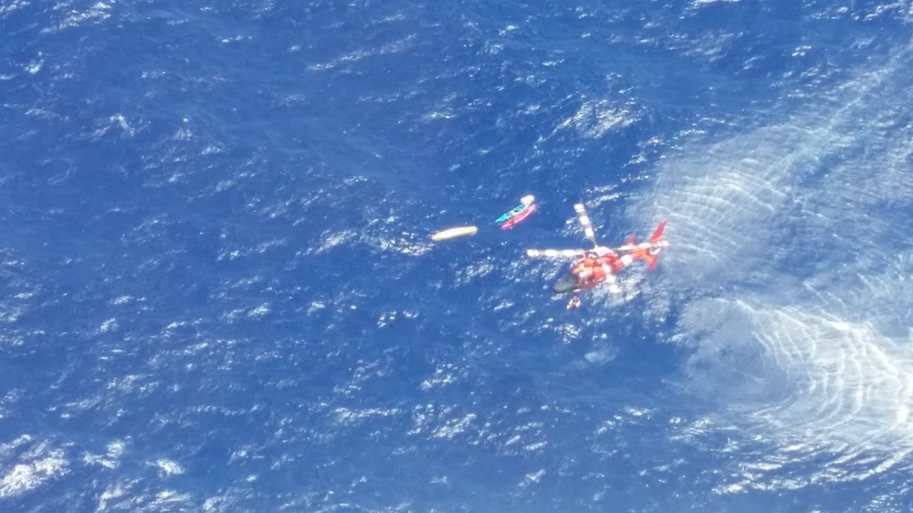 Coast Guard rescues 8 people near Kaiwi Channel