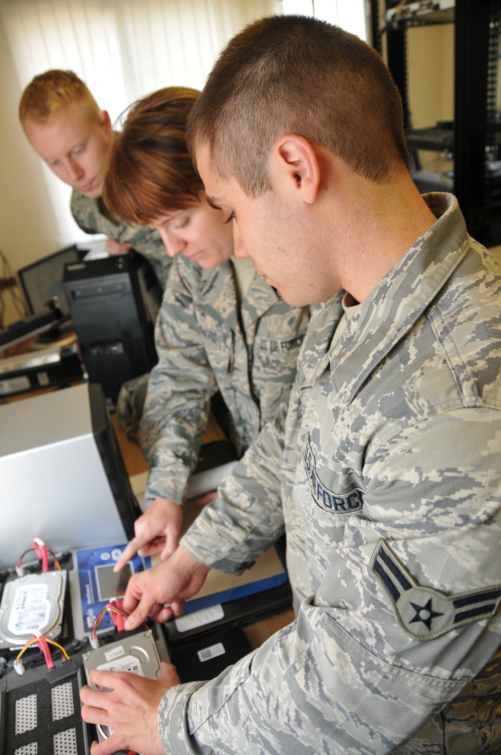 Ohio Air Guard units perform annual training in England