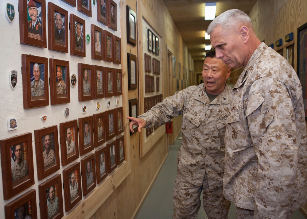 Assistant Commandant of the Marine Corps Visits CENTCOM