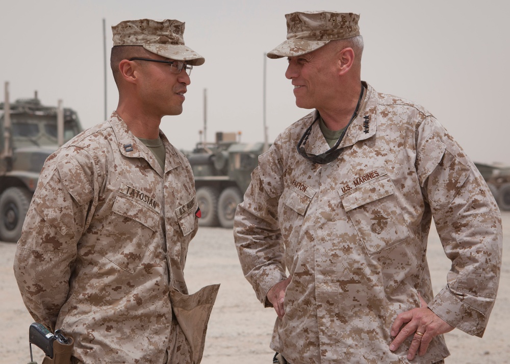 Assistant Commandant of the Marine Corps Visits CENTCOM