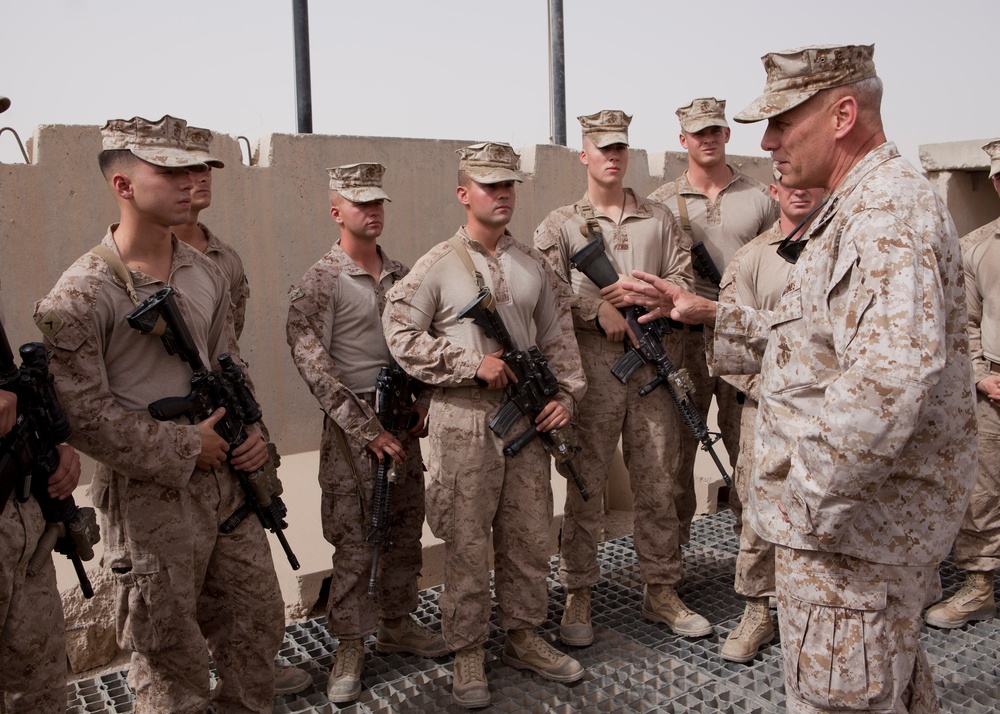 Assistant Commandant of the Marine Corps Visits CENTCOM