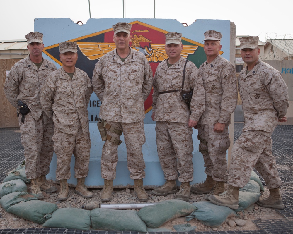 Assistant Commandant of the Marine Corps Visits CENTCOM