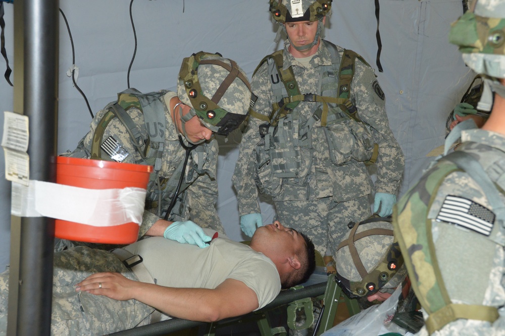 US Army paratroopers assigned to 173rd Brigade Support Battalion, 173rd Airborne Brigade training at Villanova Biellese, Italy