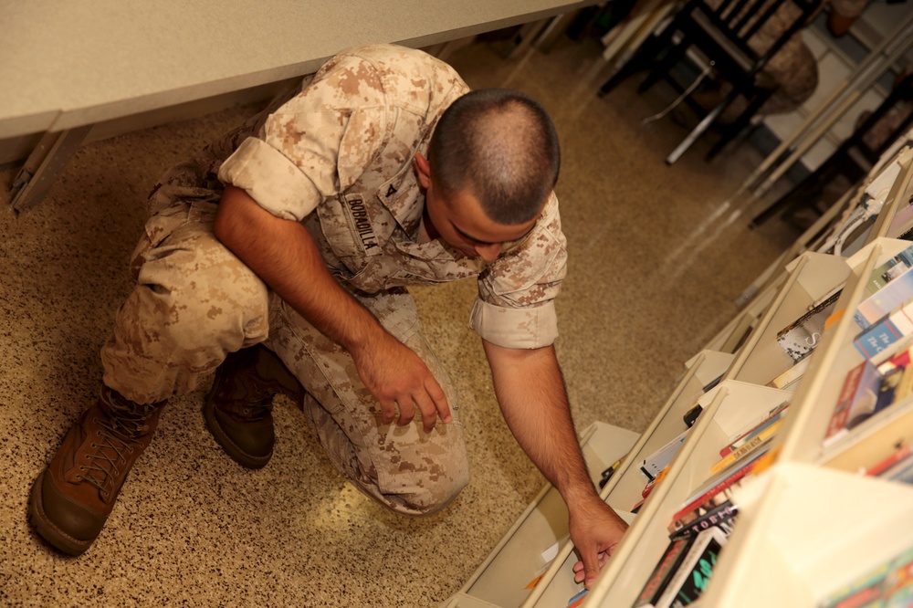 DVIDS - Images - 11th MEU Marines use troop library aboard the USS San ...