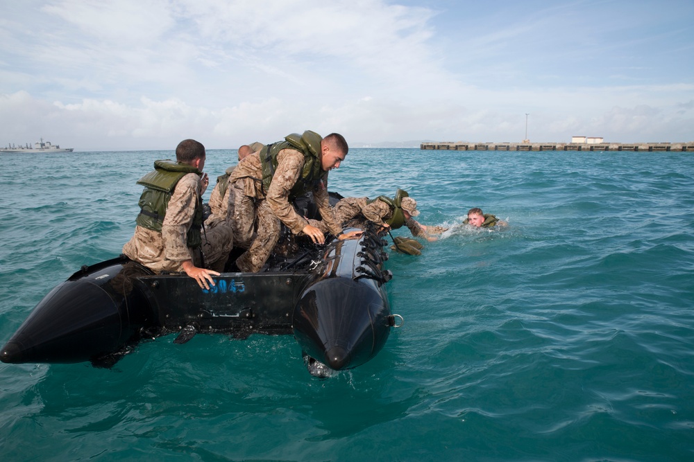 Coxswain course promotes amphibious capabilities