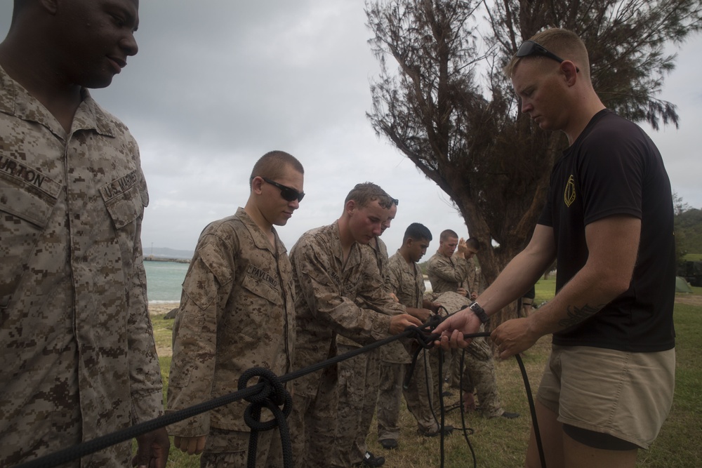 Coxswain course promotes amphibious capabilities