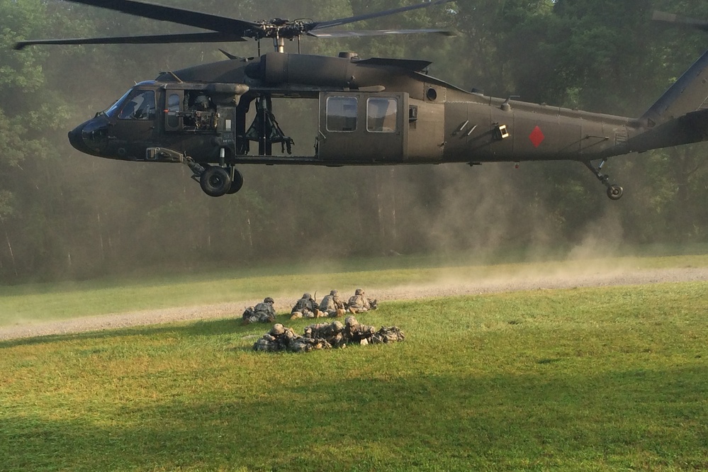 ‘Can Do’ soldiers conduct air assault training, mark anniversary of fallen brothers