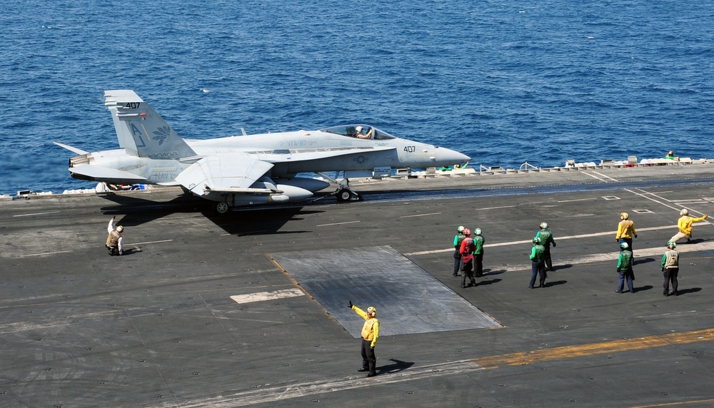 USS George H.W. Bush flight deck activity