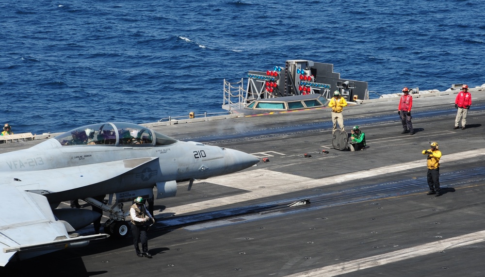 USS George H.W. Bush flight deck activity