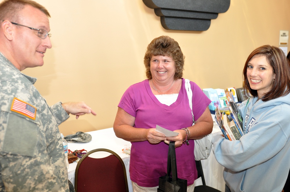 Families bond during Soldiers deployment through the Yellow Ribbon Program