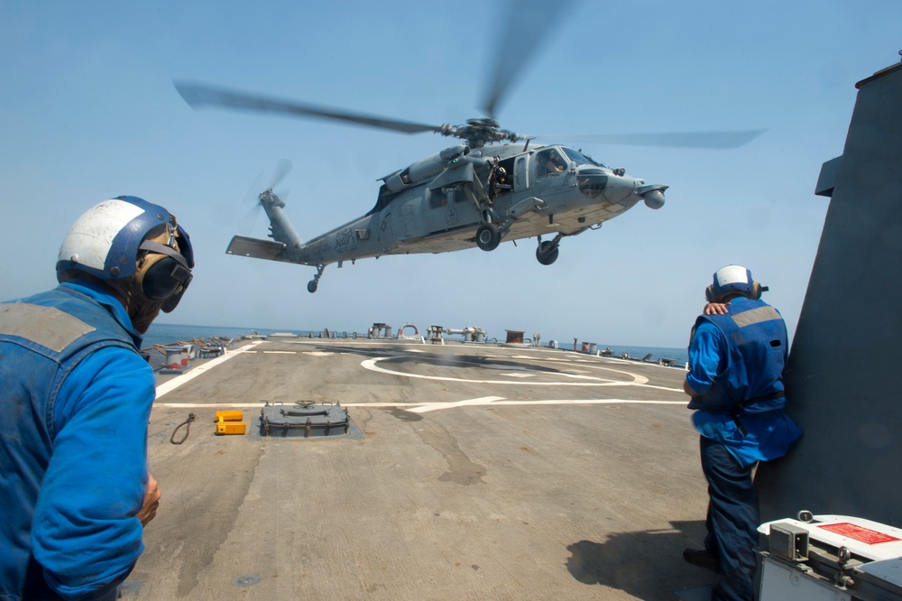 Seahawk lands aboard USS Arleigh Burke