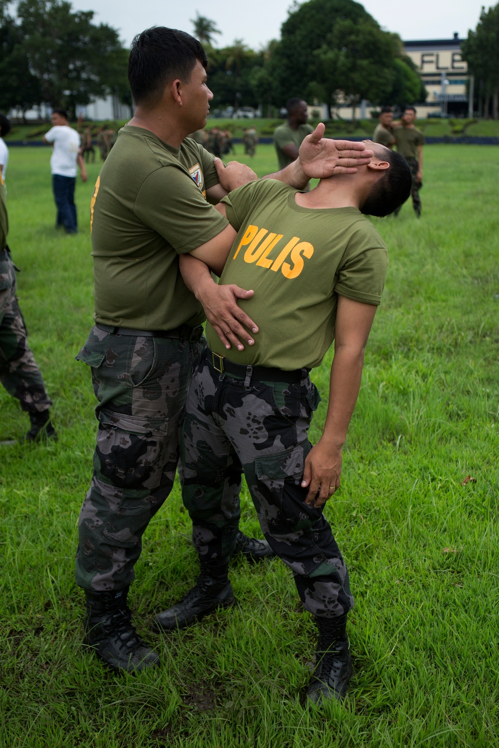 Philippines host US Marines for non-lethal weapons exercise 2014