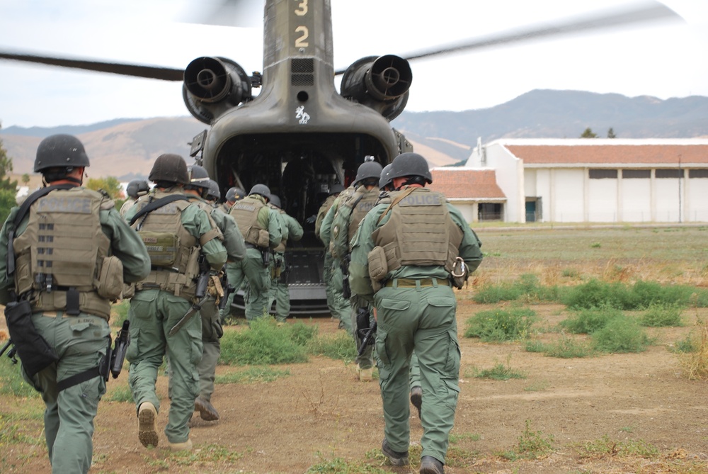 Cal Guard trains with Santa Clara PD SWAT