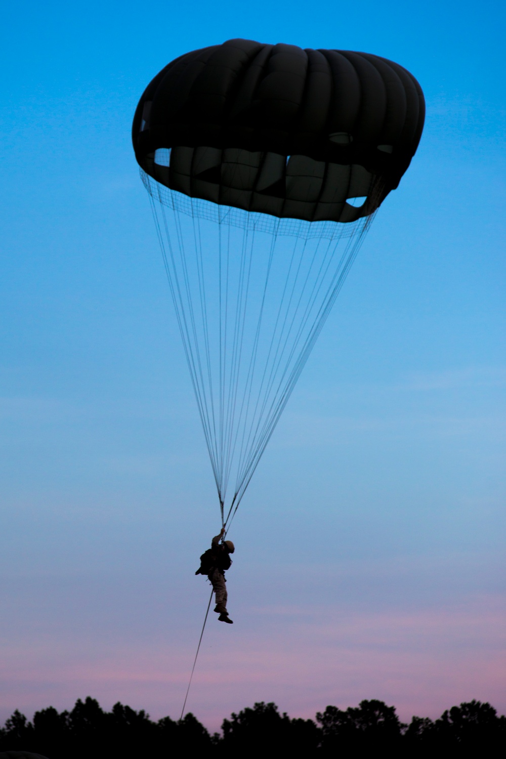 CLR-27 Marines take the plunge for training