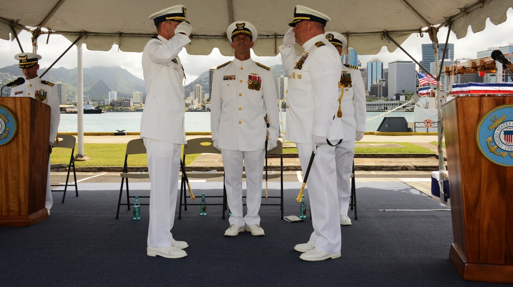 Coast Guard Cutter Waesche holds change of command ceremony